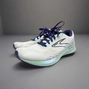 Brooks Womens Levitate 5 Running Sneakers White Navy Size 9.5